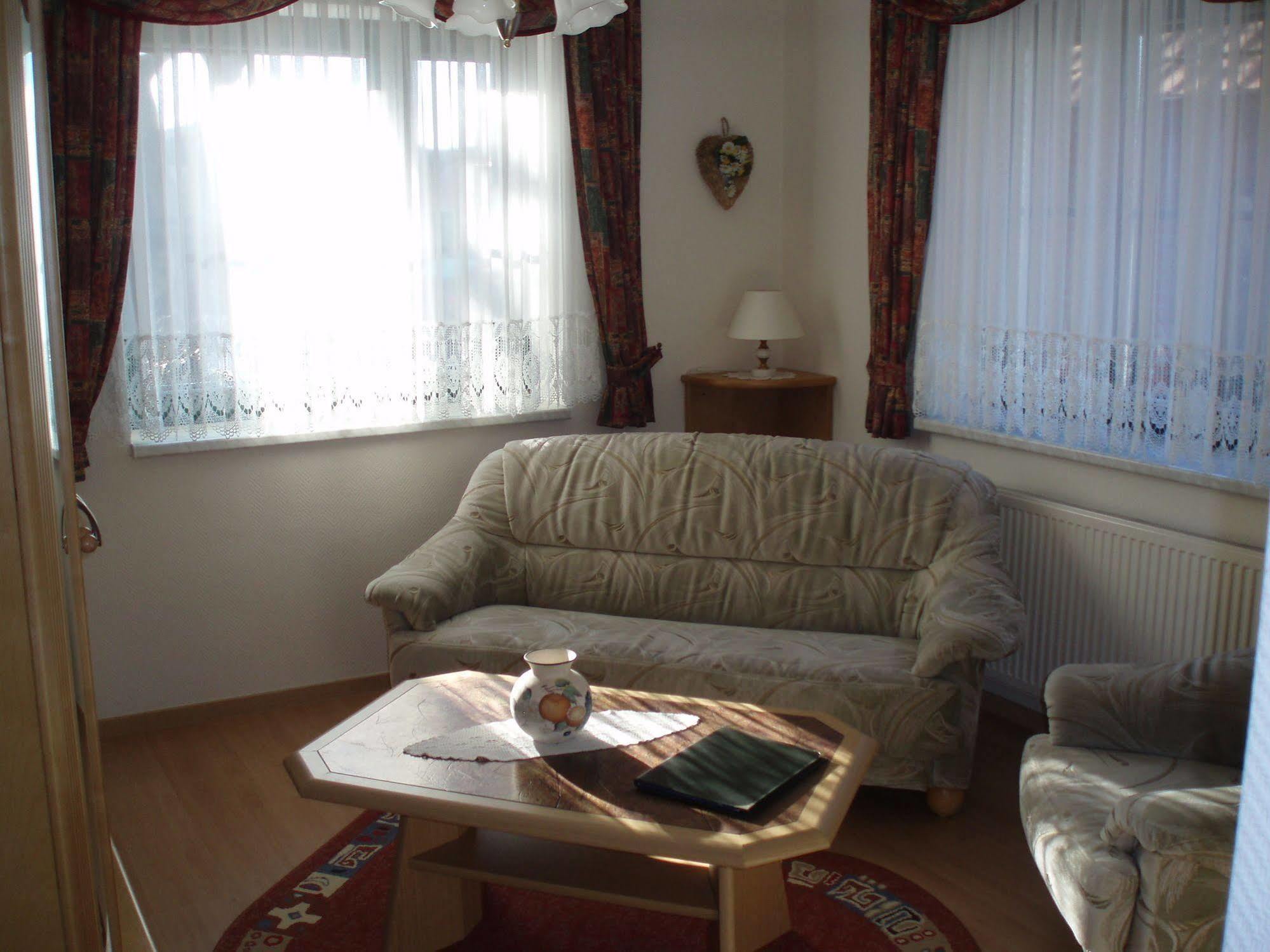 Hotel Garni Nussbaumhof Иккериц Экстерьер фото