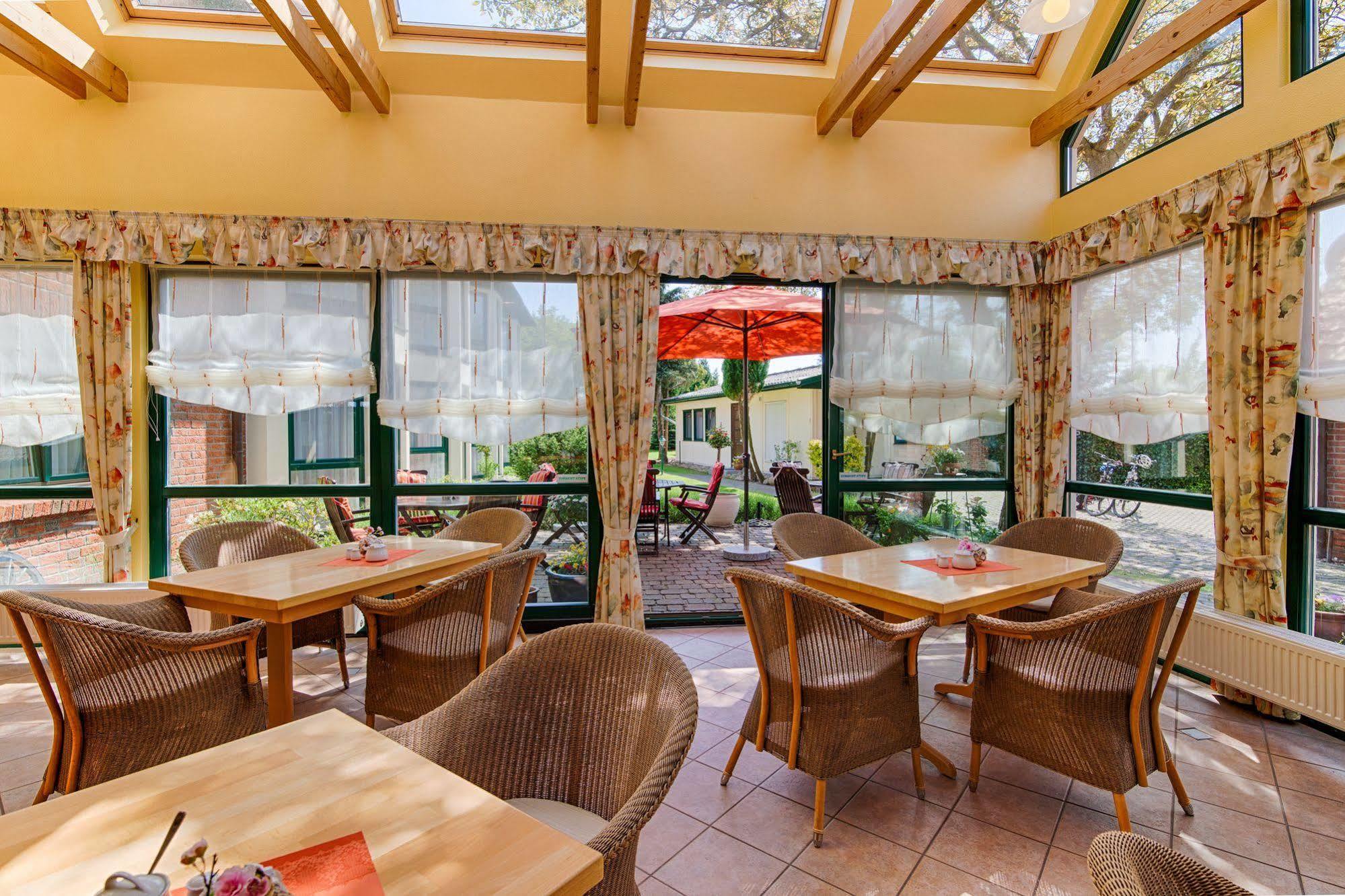 Hotel Garni Nussbaumhof Иккериц Экстерьер фото